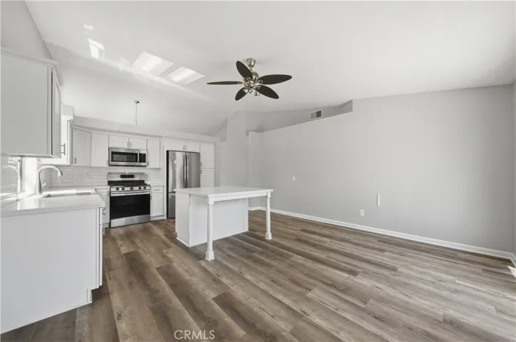 24428 Oakridge Cir, Murrieta, California 92562