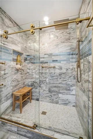 Front Bedroom Ensuite Shower