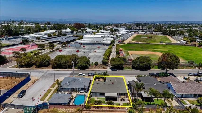 7636 W 91st, Westchester, California 90045