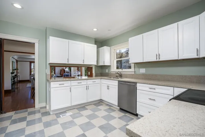 3696 98 Georgia, San Diego, California 92103
