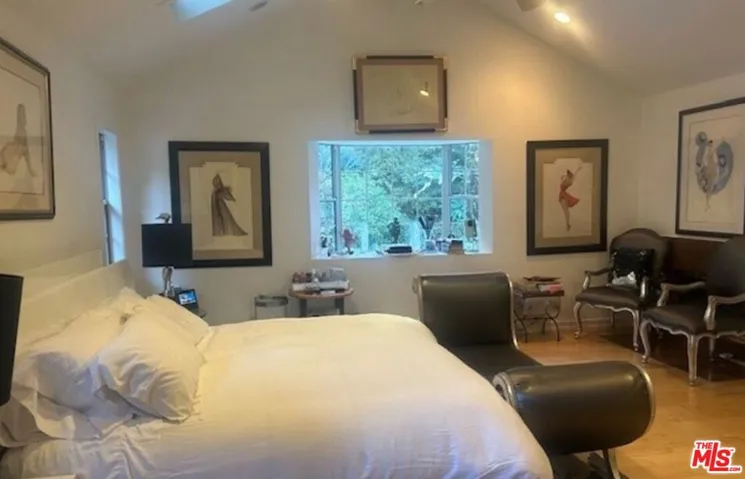 1664 Benedict Canyon Drive, Beverly Hills, California 90210