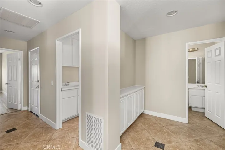 1536 Chestnut, Corona, California 92881