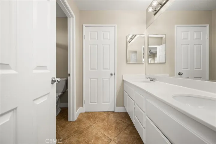 1536 Chestnut, Corona, California 92881
