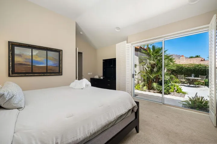 22-web-or-mls-JSReshoot_OPMG_0626_022 (1