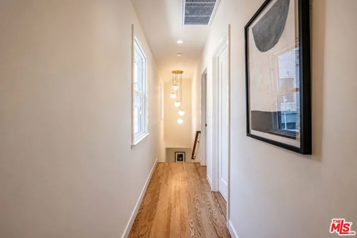 4325 Price Street, Los Angeles, California 90027