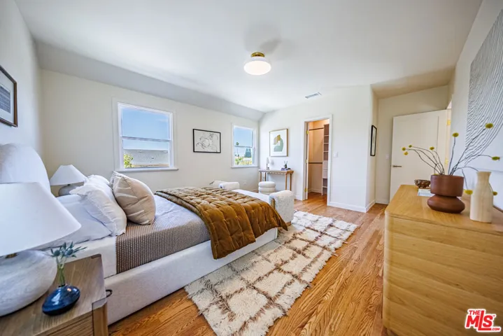 4325 Price Street, Los Angeles, California 90027