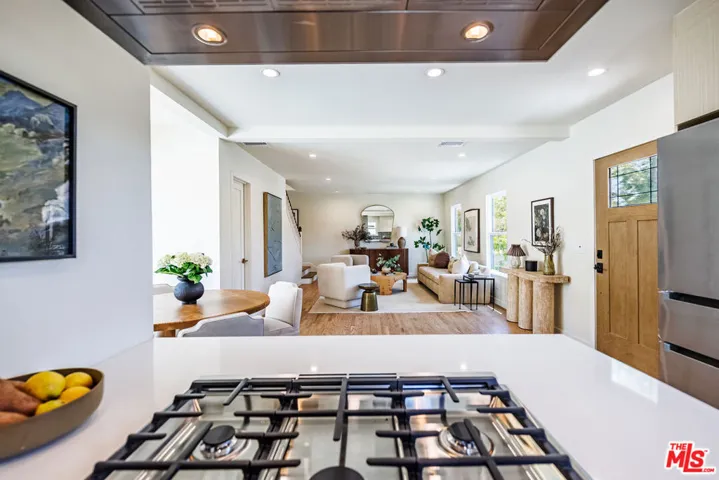 4325 Price Street, Los Angeles, California 90027