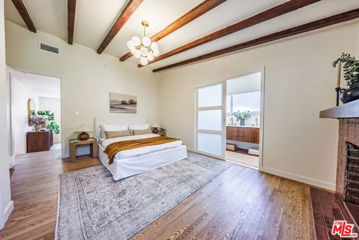 4325 Price Street, Los Angeles, California 90027