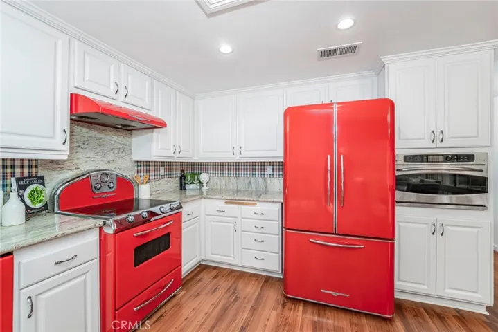 24722 Via Del Rio, Lake Forest, California 92630