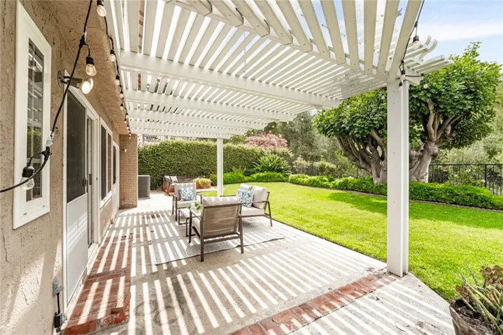 24722 Via Del Rio, Lake Forest, California 92630