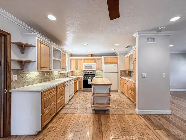 Large kitchen