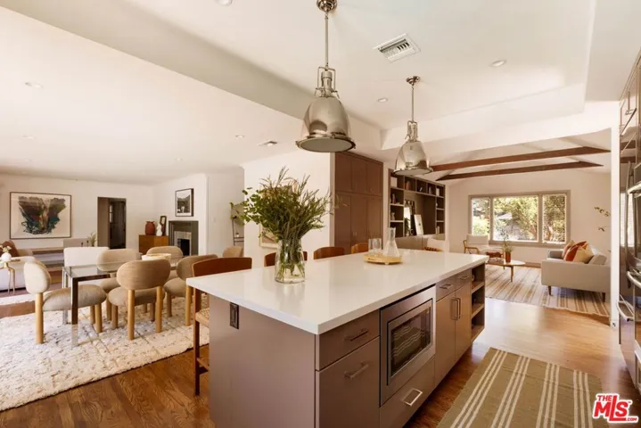 4941 Edgerton Avenue, Encino, California 91436