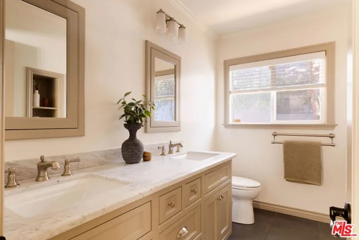 4941 Edgerton Avenue, Encino, California 91436