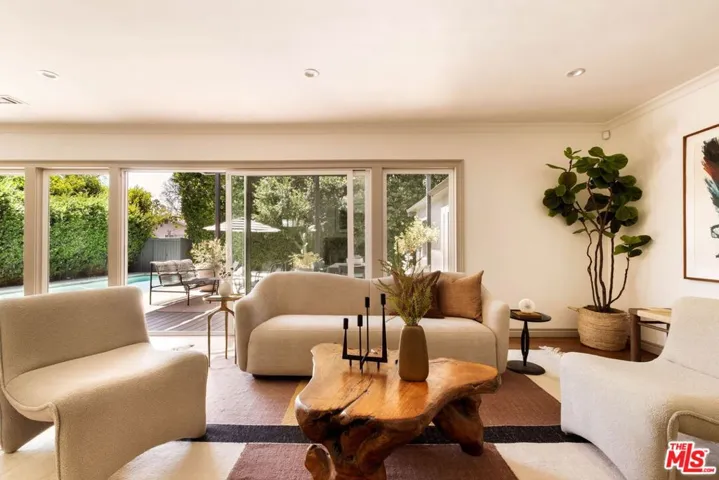 4941 Edgerton Avenue, Encino, California 91436