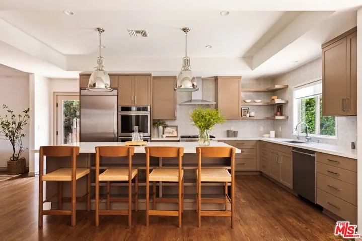 4941 Edgerton Avenue, Encino, California 91436