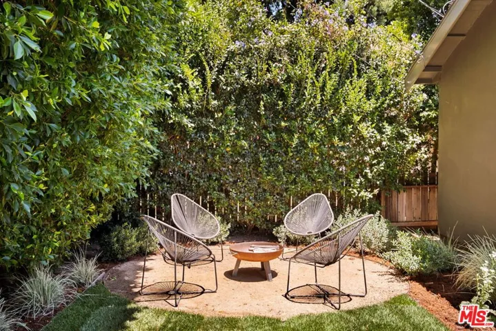 4941 Edgerton Avenue, Encino, California 91436