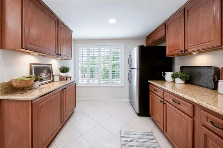 8488 Oakstone Circle, Huntington Beach, California 92646