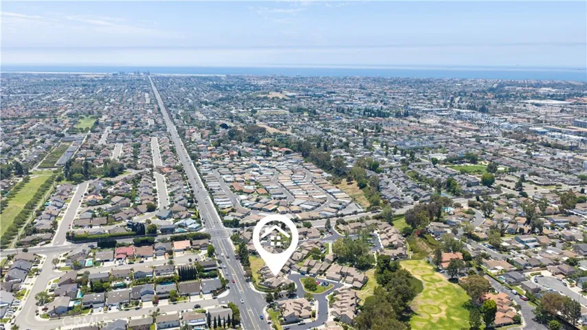 8488 Oakstone Circle, Huntington Beach, California 92646