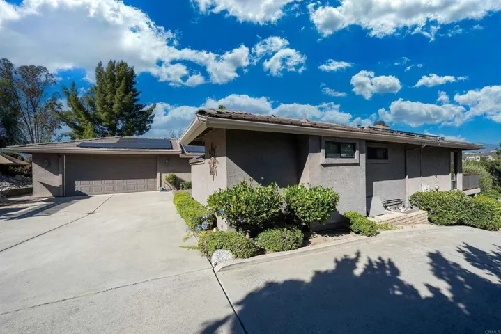 15326 Moonglow Dr, Ramona, California 92065