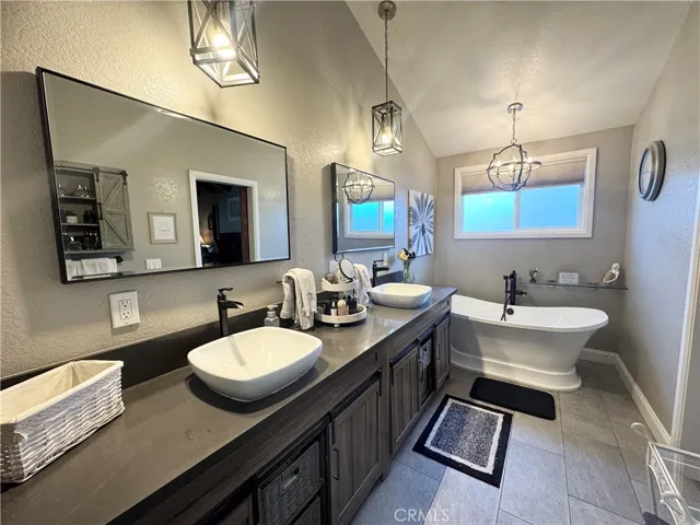 5011 Santa Fe, Yorba Linda, California 92886