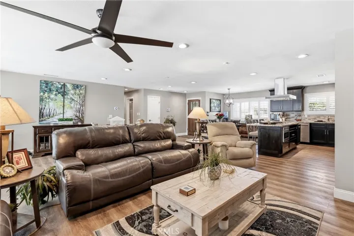 5011 Santa Fe, Yorba Linda, California 92886