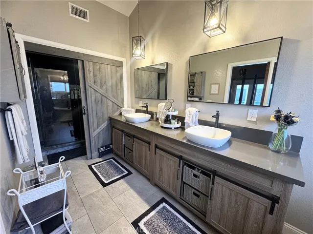 5011 Santa Fe, Yorba Linda, California 92886