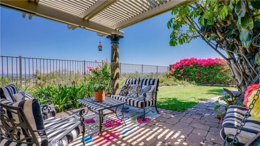 17076 First Light, Riverside, California 92503