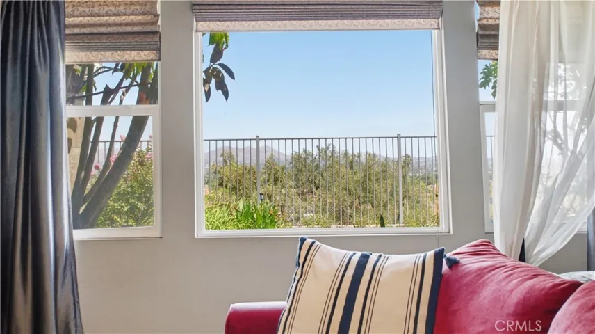 17076 First Light, Riverside, California 92503