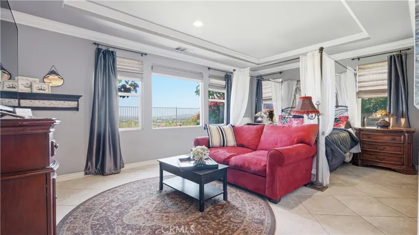 17076 First Light, Riverside, California 92503