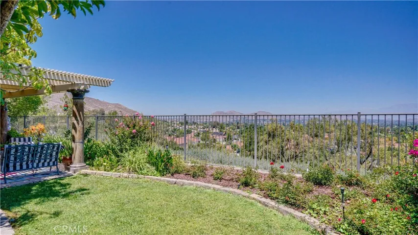 17076 First Light, Riverside, California 92503