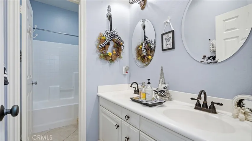 17076 First Light, Riverside, California 92503