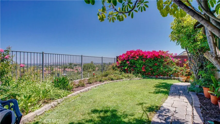 17076 First Light, Riverside, California 92503