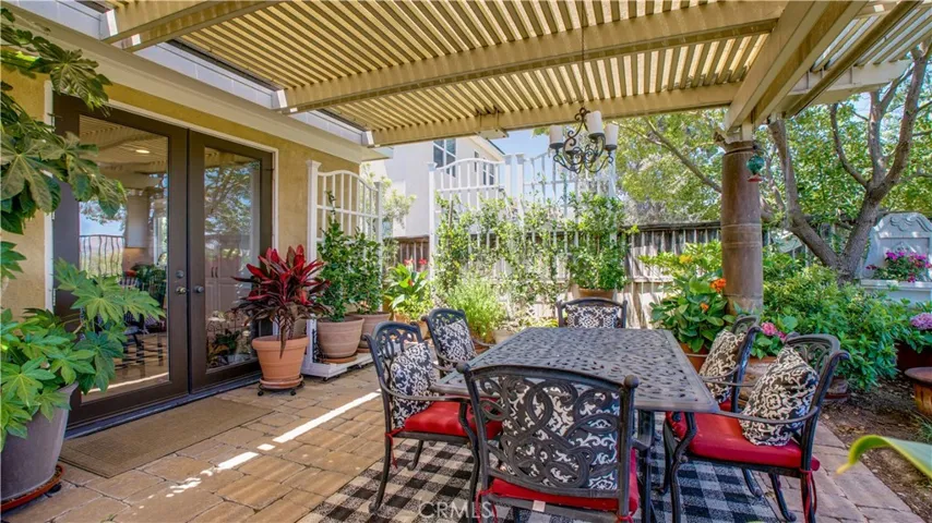 17076 First Light, Riverside, California 92503