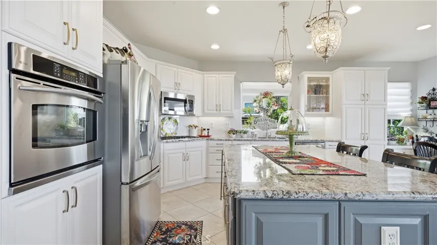 17076 First Light, Riverside, California 92503