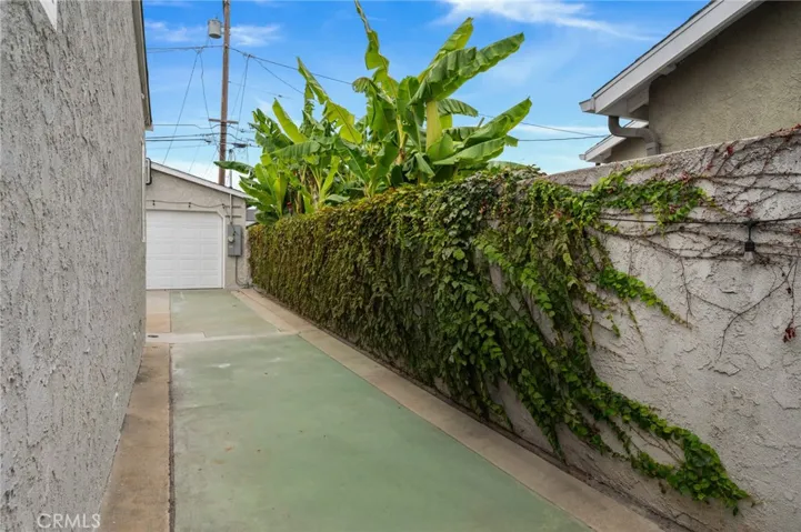 15323 Purche, Gardena, California 90249