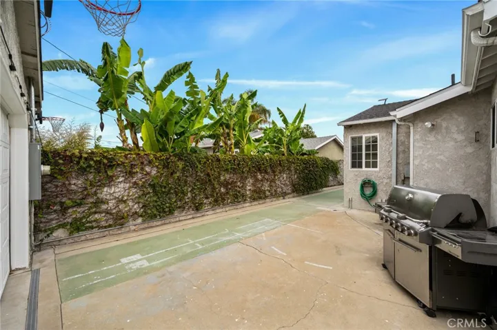 15323 Purche, Gardena, California 90249