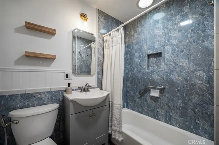 15323 Purche, Gardena, California 90249