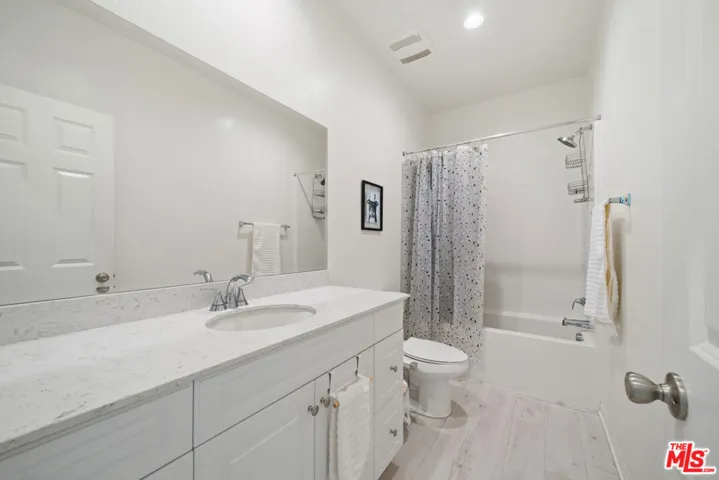12645 Dion Place, Victorville, California 92395