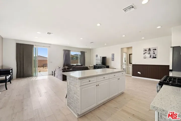 12645 Dion Place, Victorville, California 92395