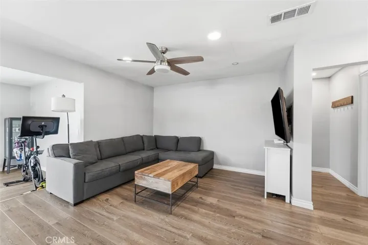 3945 W 176th Street, Torrance, California 90504