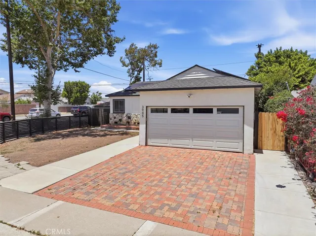 3945 W 176th Street, Torrance, California 90504
