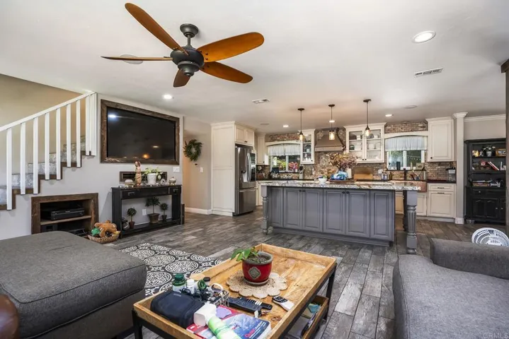 2430 Geyer Ln, Alpine, California 91901