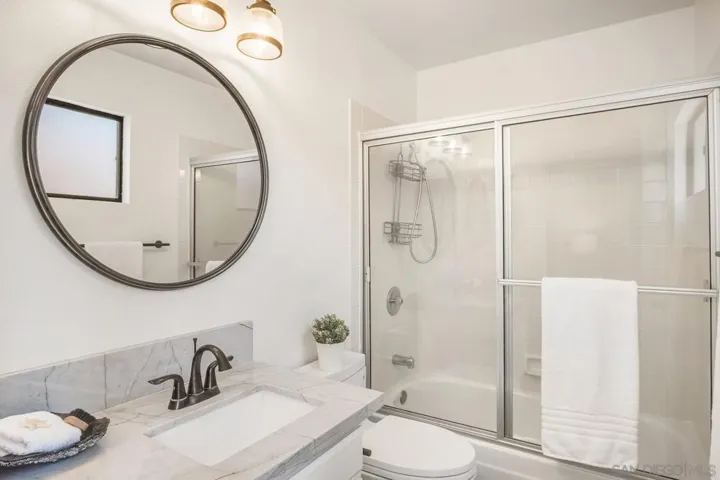 Secondary Bedroom En-Suite