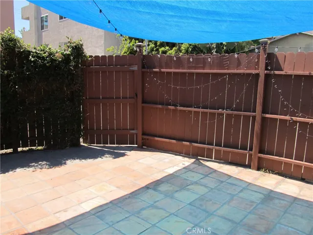 11217 La Maida Street, North Hollywood, California 91601