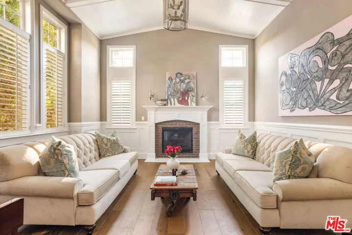 4505 Morella Avenue, Valley Village, California 91607