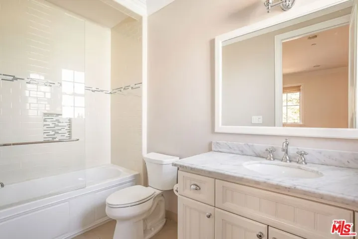 4505 Morella Avenue, Valley Village, California 91607