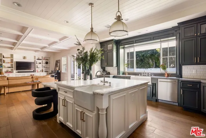 4505 Morella Avenue, Valley Village, California 91607