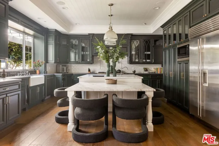 4505 Morella Avenue, Valley Village, California 91607
