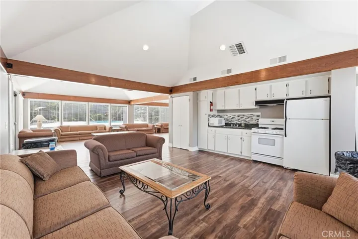 900 W Sierra Madre 59, Azusa, California 91702