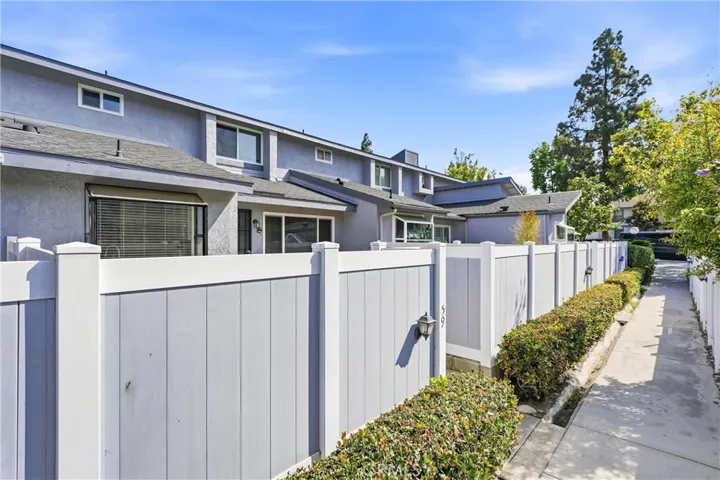900 W Sierra Madre 59, Azusa, California 91702